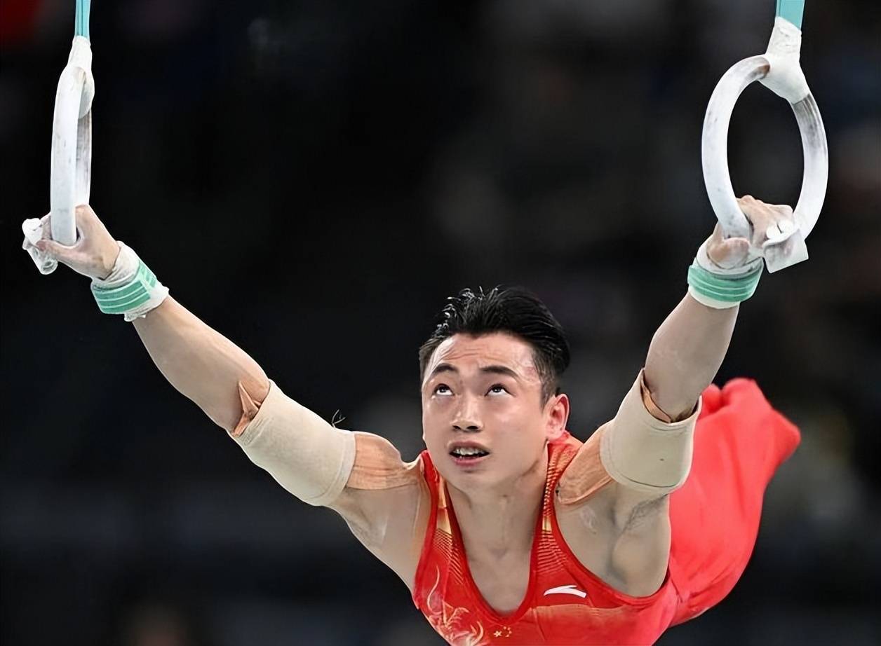 瑞士体操选手勇夺金牌！表现绝佳